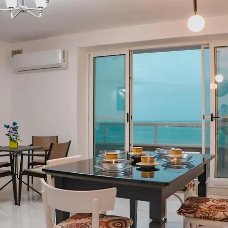 Apartment Beachfront 1